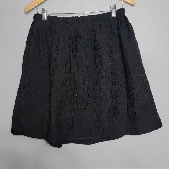 Club Monaco | Black Tiered A-Line Cloud Skirt - Picture 2 of 9